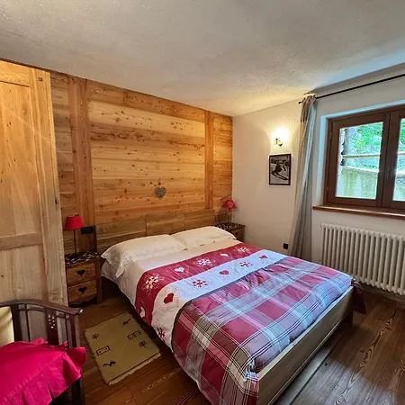 We Are 4810 Aux Pieds Du Mont-blanc Trilocale Courmayeur